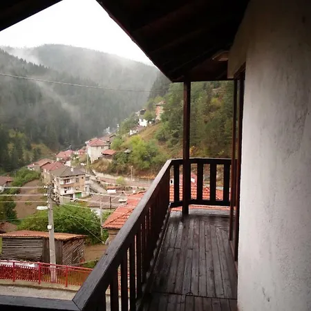 Guest house Nia *