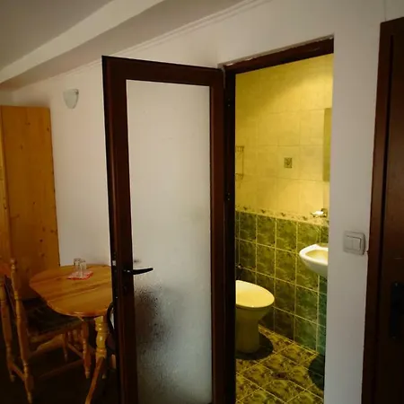 Guest house Nia Raykovo