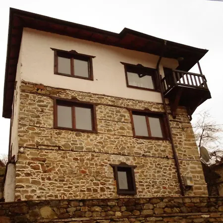 Nia Guest house *